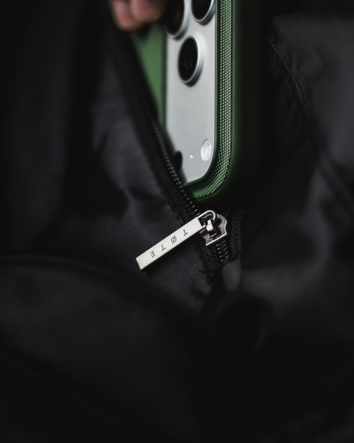 ALVA | Black