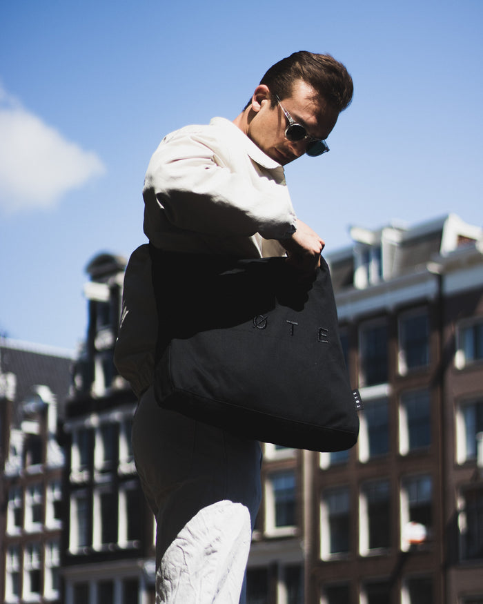 Black TØTE Bag | Stitched