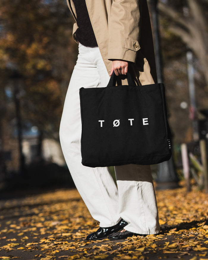 Black TØTE Bag