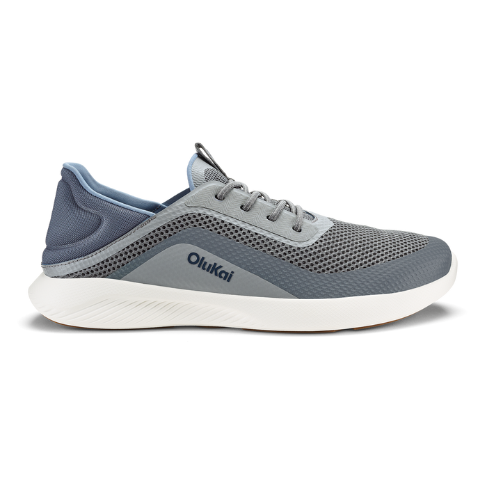 Charcoal and sharkskin mesh running shoe with white sole and dark blue heel collar.