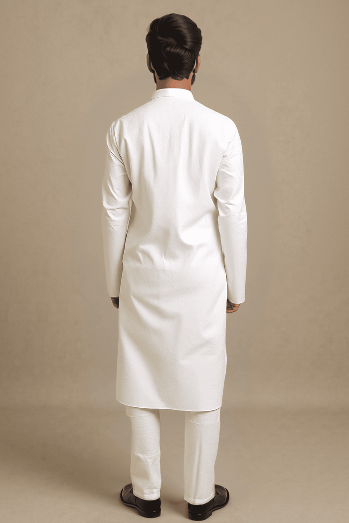 Men Off White Solid Straight Kurta.
