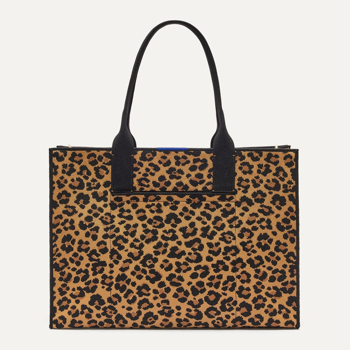 PDP |The Classic Tote in Toasty Cat, shown from the front.