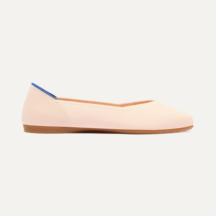 side | The Daily Flat in Bubbly Pink shown from the side.