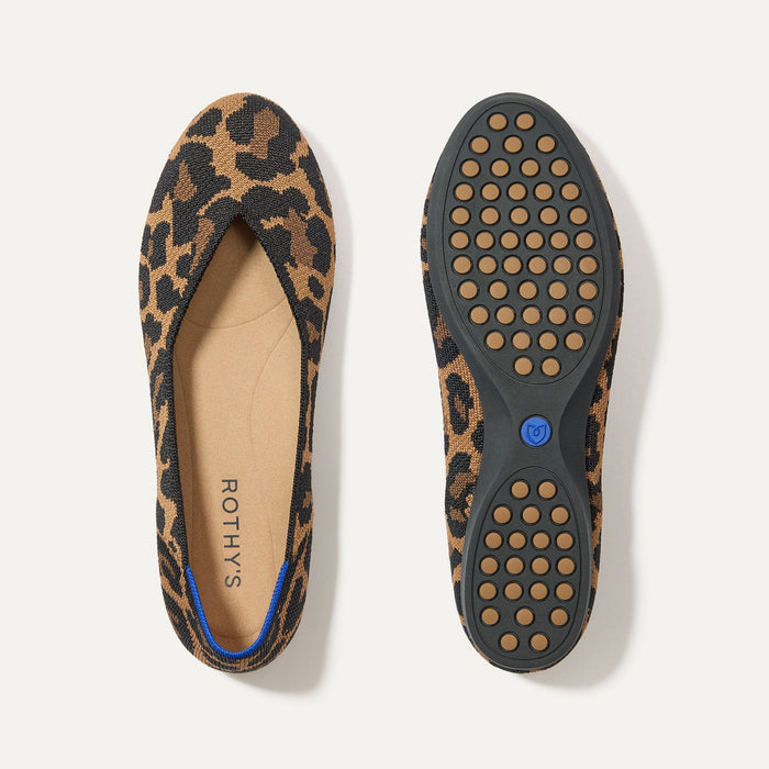PLP |The Daily Flat in Sable Spot shown from the top with one shoe showing the outsole.