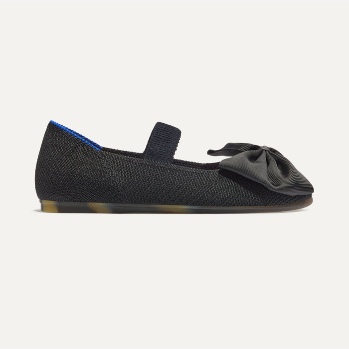side | The Kids Big Bow Mary Jane in Black shown from the side.
