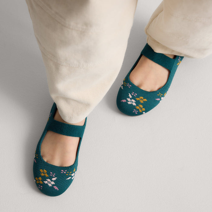 hover | Model wearing The Kids Mary Jane in