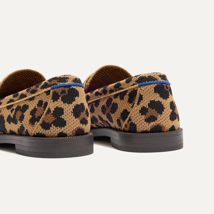 Close up of the heel of The Penny Loafer in Classic Cat, with Rothy's signature blue halo.