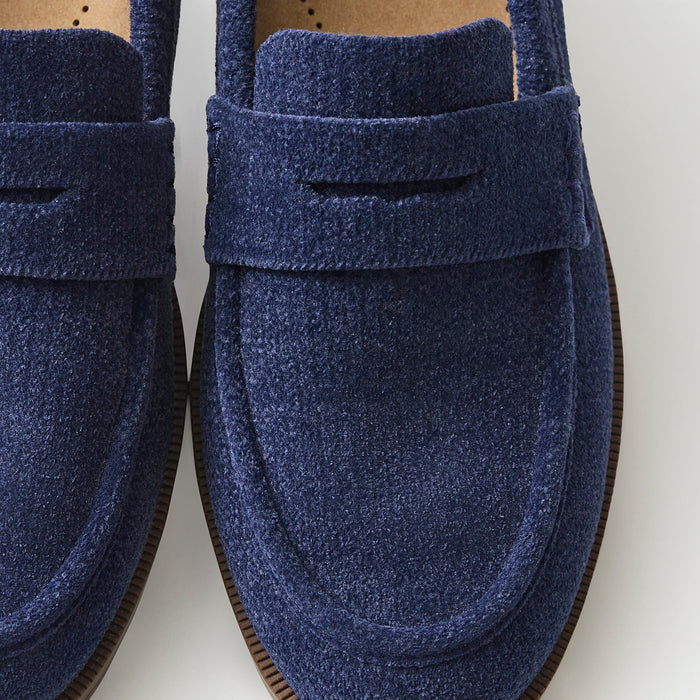 macro | Close up of the toe box and penny keeper of The Penny Loafer in ReVelvet Navy.
