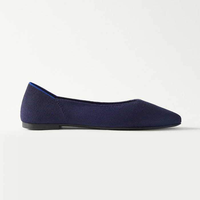 side | The Point III in Navy shown from the side.