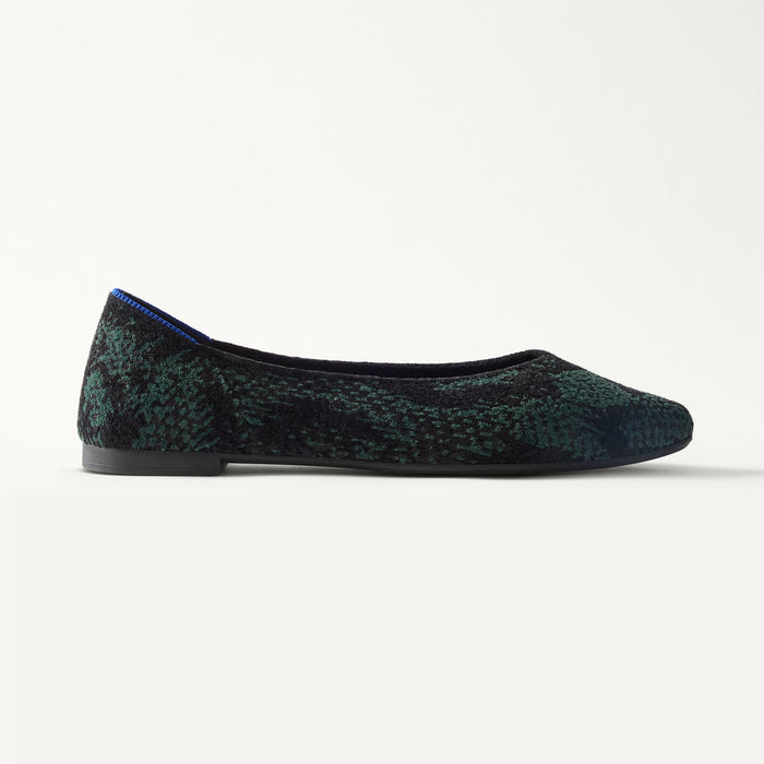 side | The Point III in ReVelvet Evergreen Python shown from the side.