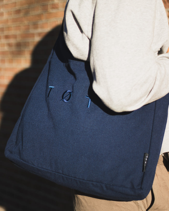 Wide-Strap TØTE Bag | Navy Blue