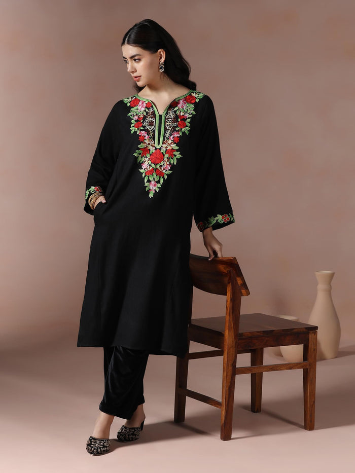 Winter Women Acrylic Black Embroidered Kurta.