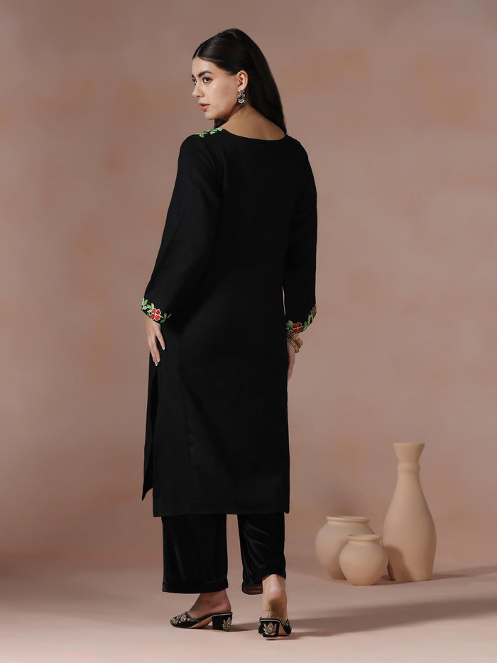 Winter Women Acrylic Black Embroidered Kurta.