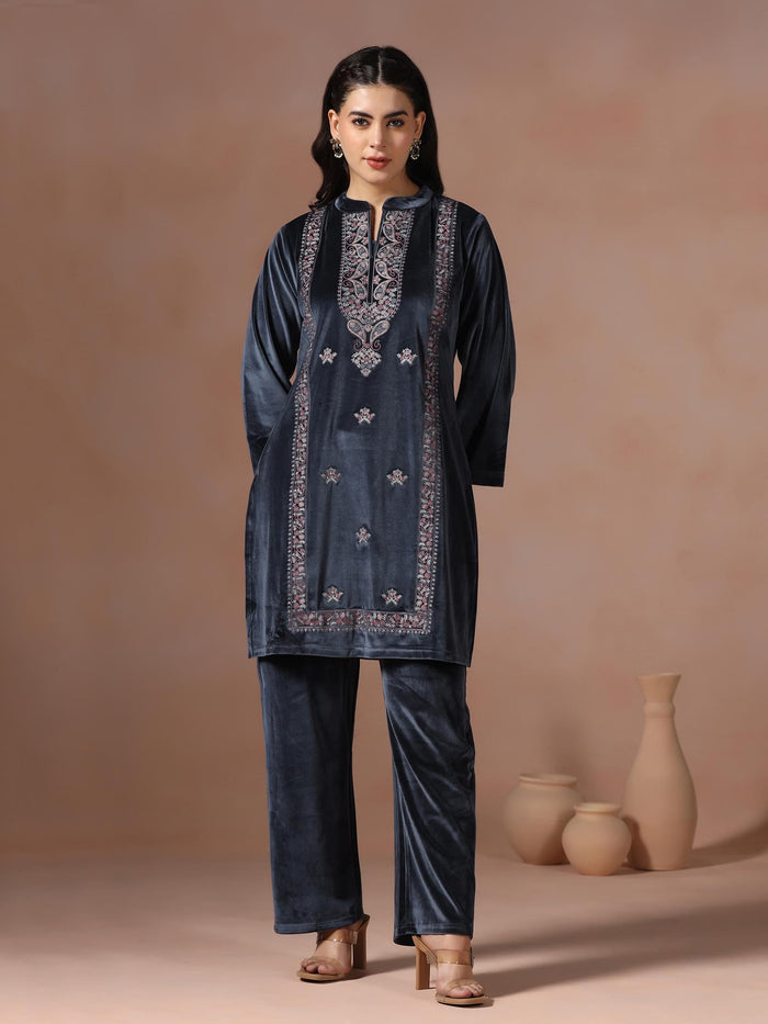 Winter Women Velvet Grey Embroidered Co-Ord Set.