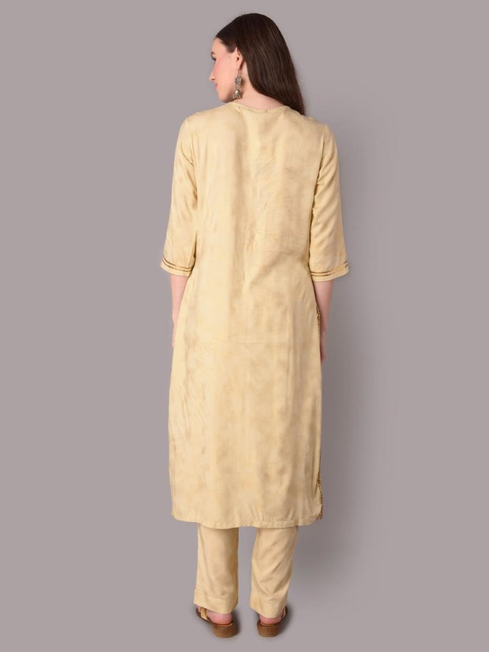 Women Beige Kurta With Trouser.