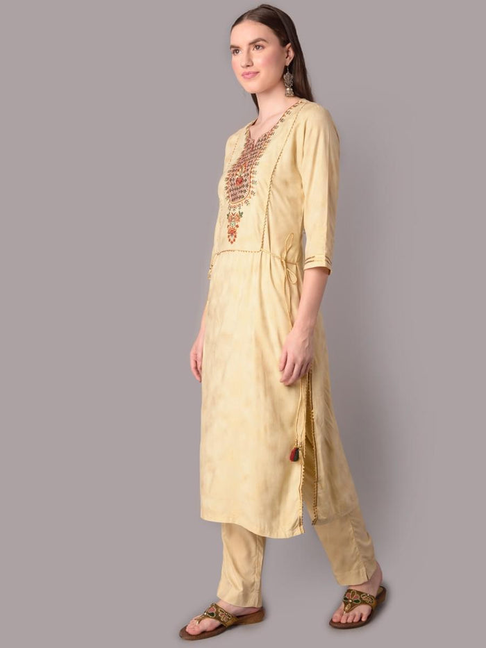 Women Beige Kurta With Trouser.