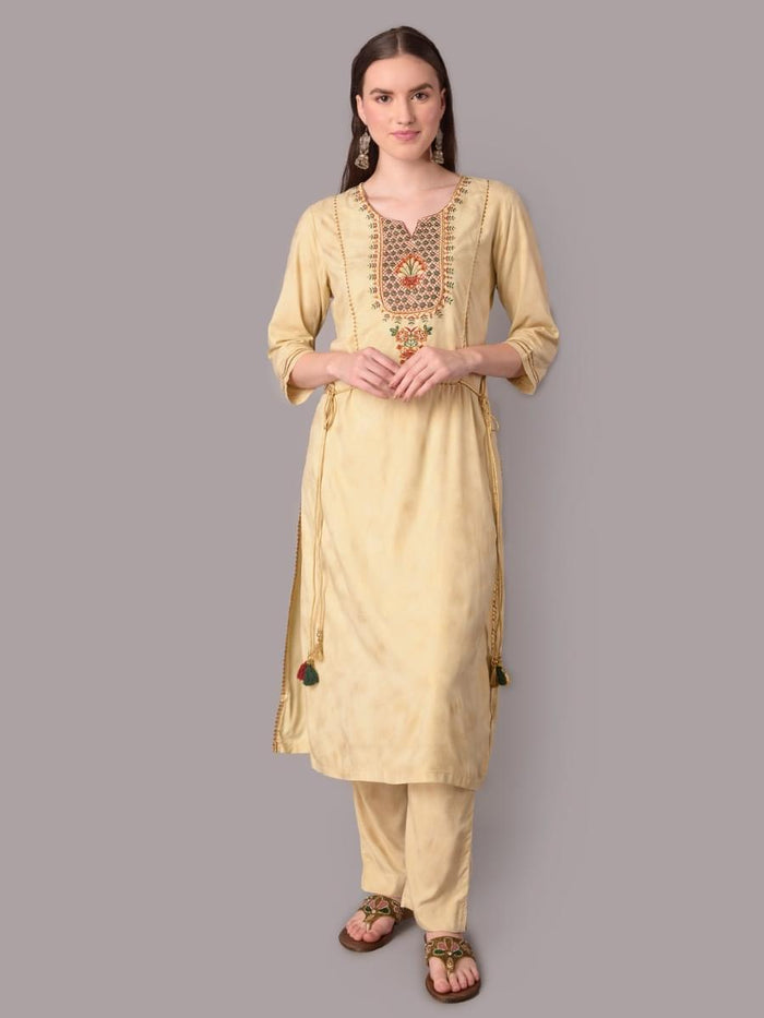 Women Beige Kurta With Trouser.