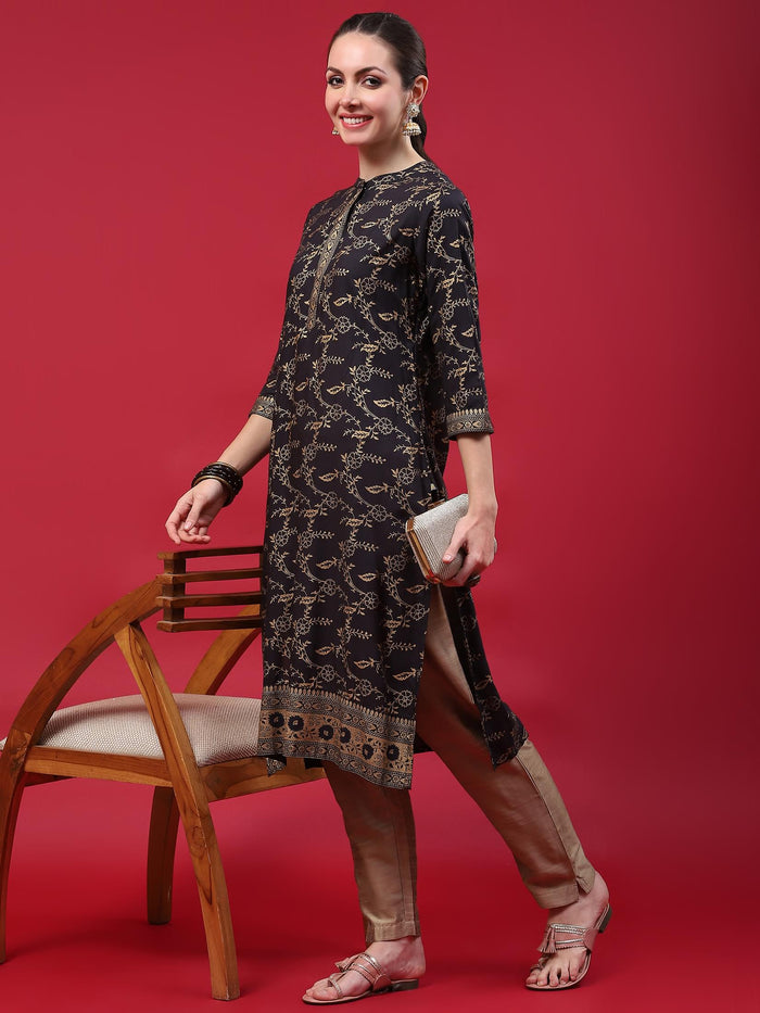 Women Black Floral Printed Kurta.