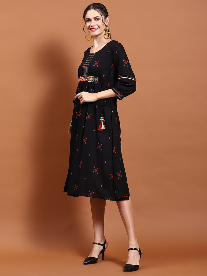 Women Black Geometric Print Dress.