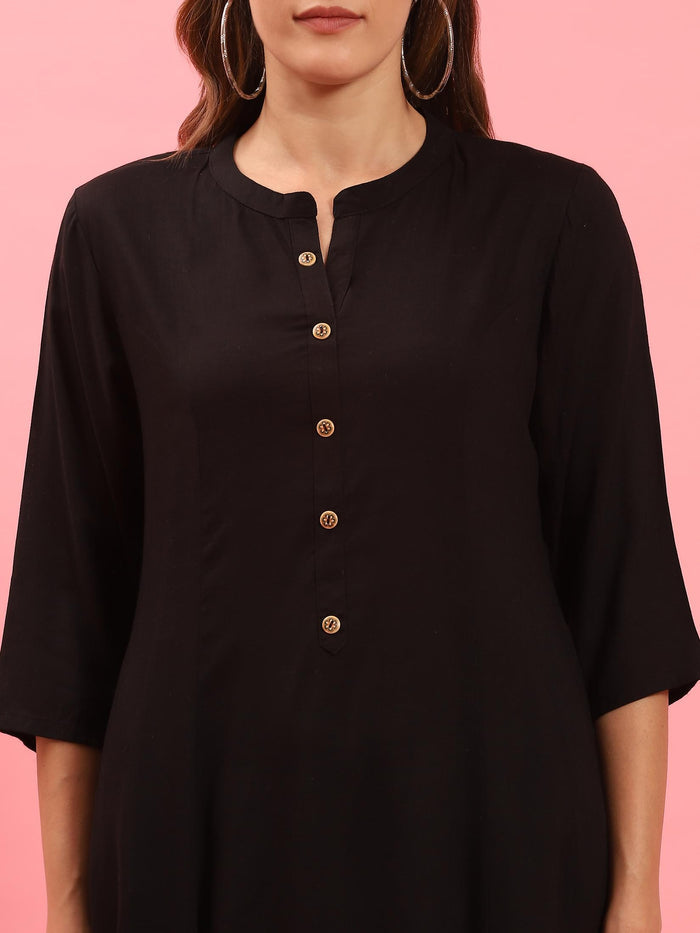 Women Black Solid Kurta.