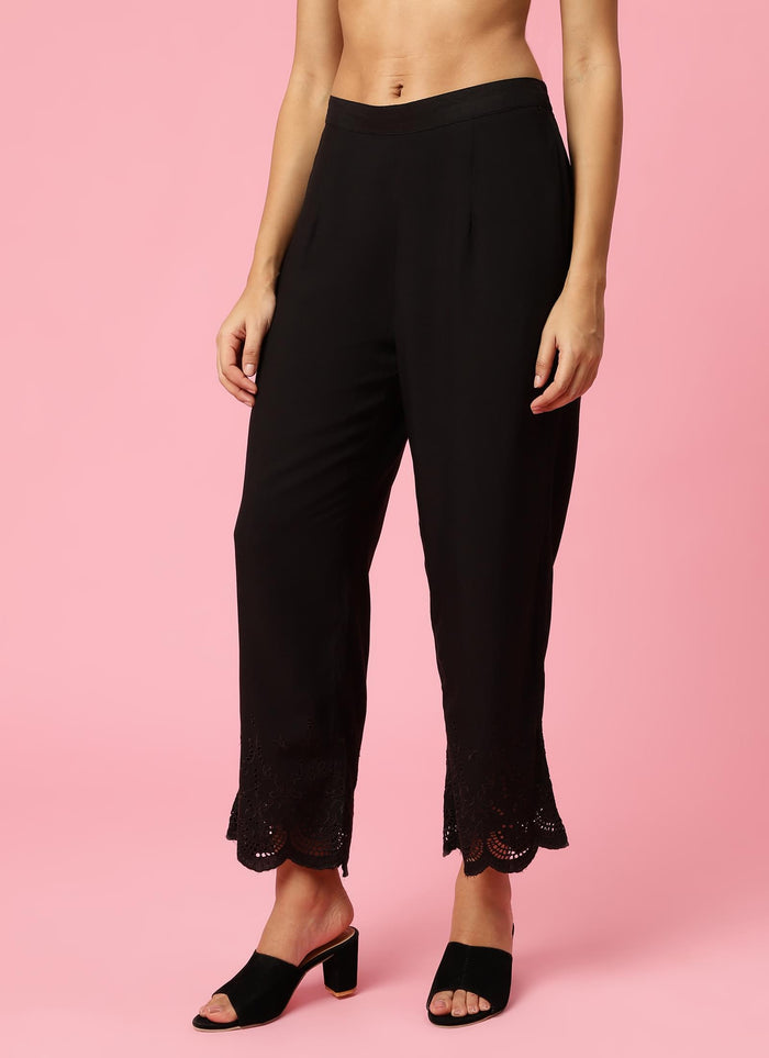 Women Black Solid Trouser.