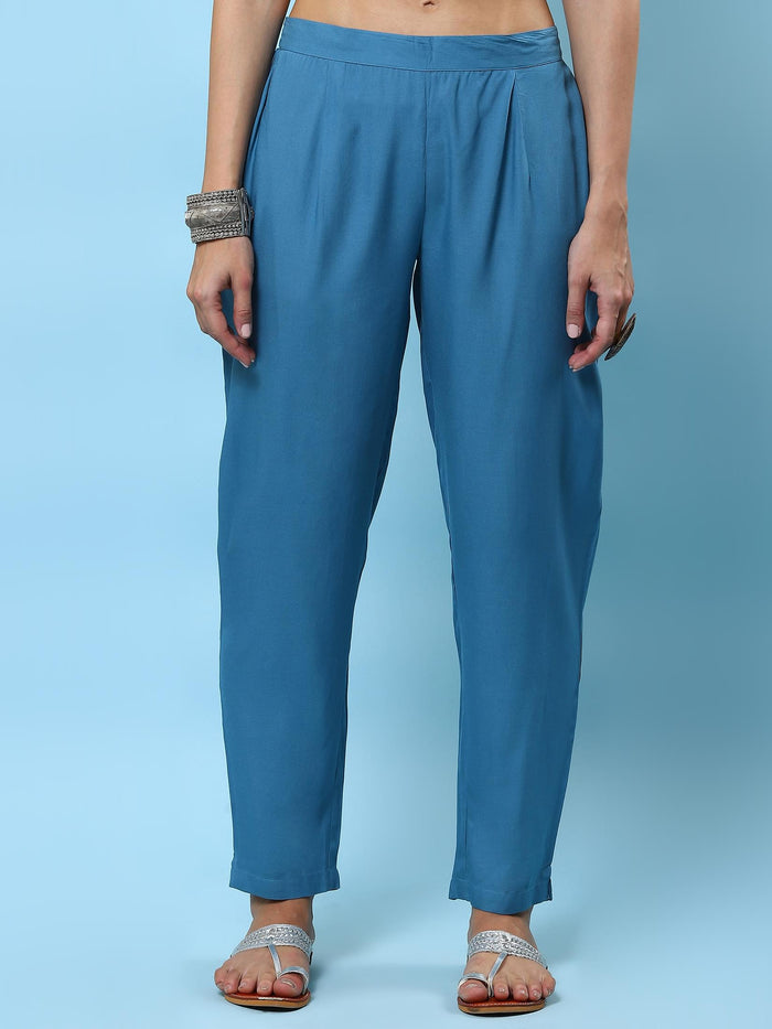 Women Blue Aztec Printed Kurta With Trouser.