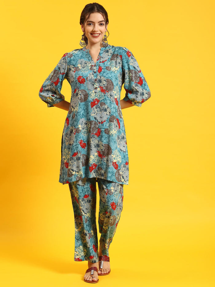 Women Blue Floral Print Co-Ord Set.