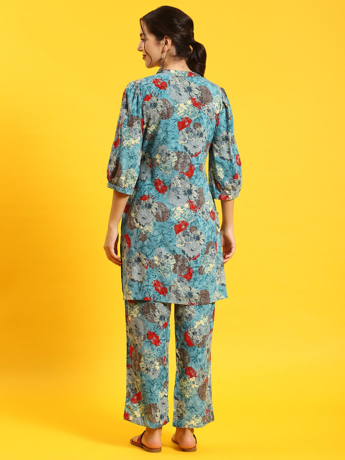 Women Blue Floral Print Co-Ord Set.