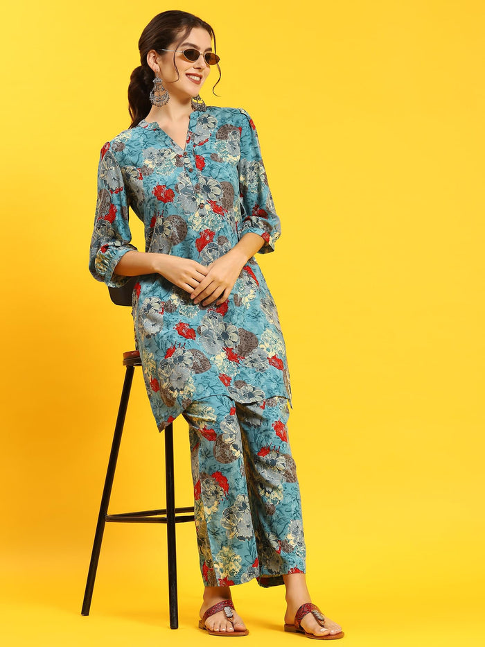 Women Blue Floral Print Co-Ord Set.