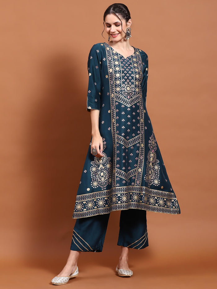 Women Blue Geometric Print Kurta With Comfort Pant.