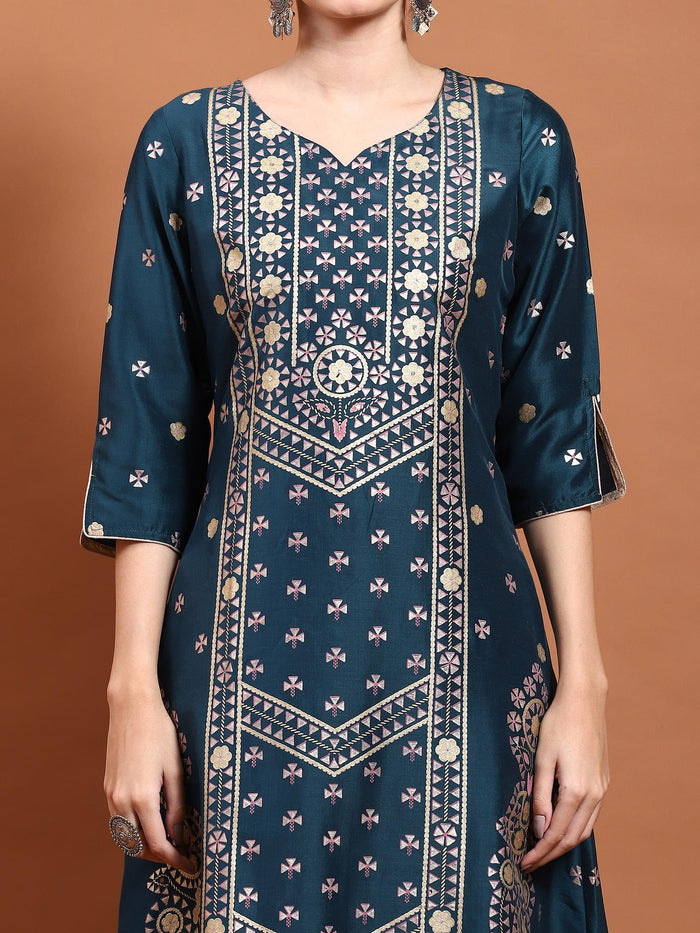 Women Blue Geometric Print Kurta With Comfort Pant.
