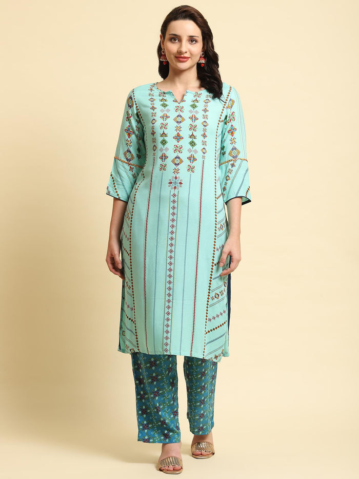 Women Blue Geometric Printed Kurta With Comfort Pant.
