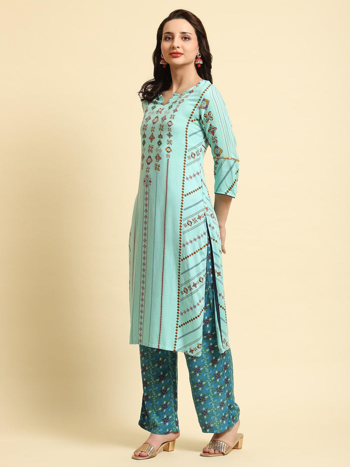 Women Blue Geometric Printed Kurta With Comfort Pant.