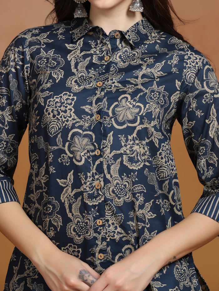 Women Cambric Indigo Printed Kurta With Wide Leg Pant.