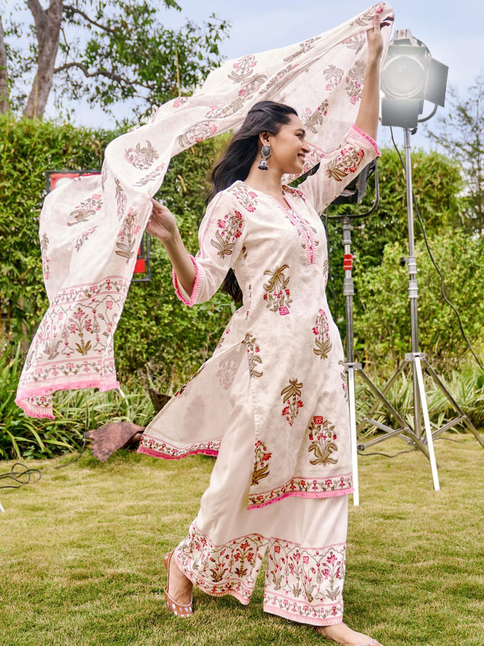 Women Cambric White Pink Kurta Comfort Pant Dupatta.