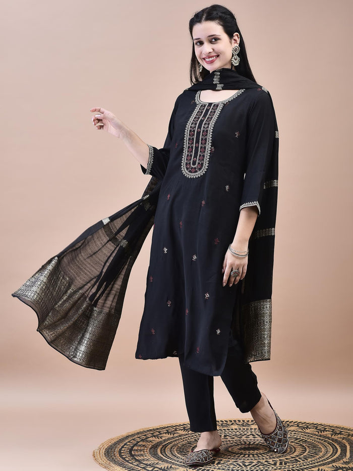 Women Chanderi Black Crop top Embroidered Kurta Comfort Pant Jacquard Dupatta.