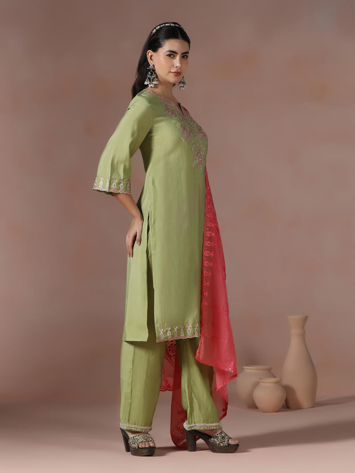 Women Chanderi Green Embroidered Kurta Comfort Pant Dupatta.
