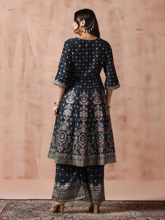 Women Chanderi Grey Printed Kurta Comfort Pant Dupatta.