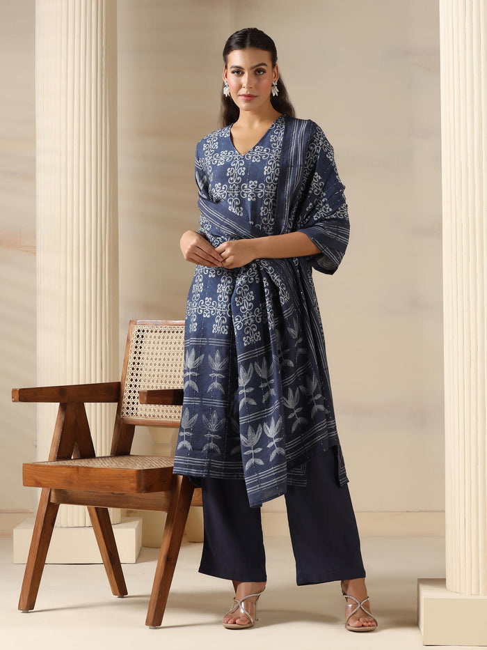 Women Chanderi Navy Blue Geometric Print Kurta Comfort Pant Dupatta.
