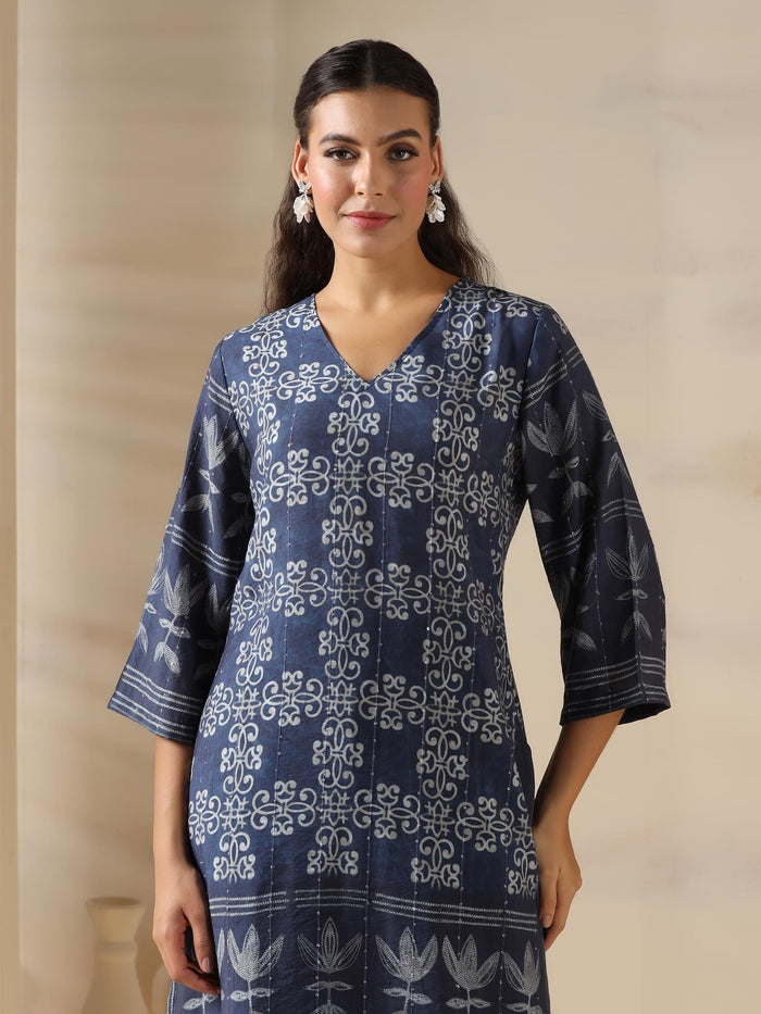 Women Chanderi Navy Blue Geometric Print Kurta Comfort Pant Dupatta.