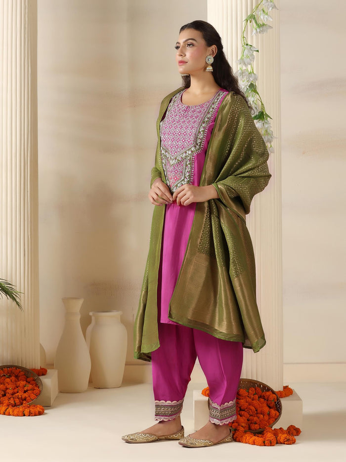 Women Chanderi Pink Embroidered Kurta Salwar Jacquard Dupatta.