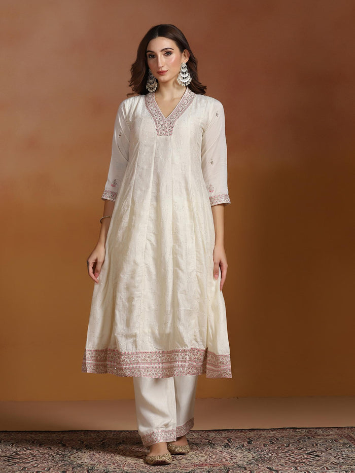 Women Chinon Off White Embroidered Kurta Comfort Pant Dupatta.