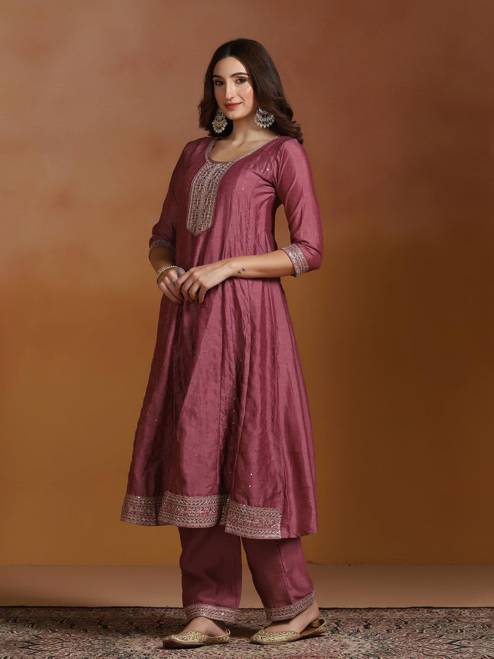 Women Chinon Pink Embroidered Kurta Comfort Pant Dupatta.
