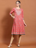 Women Coral Floral Print Kurta.