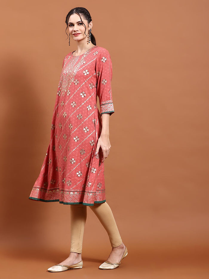 Women Coral Floral Print Kurta.