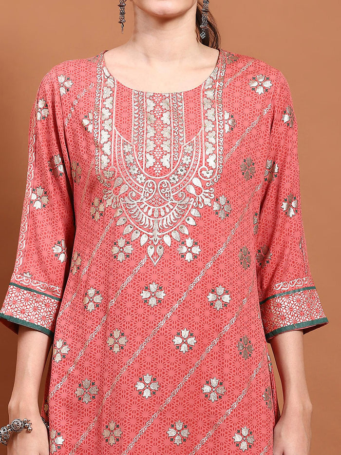 Women Coral Floral Print Kurta.