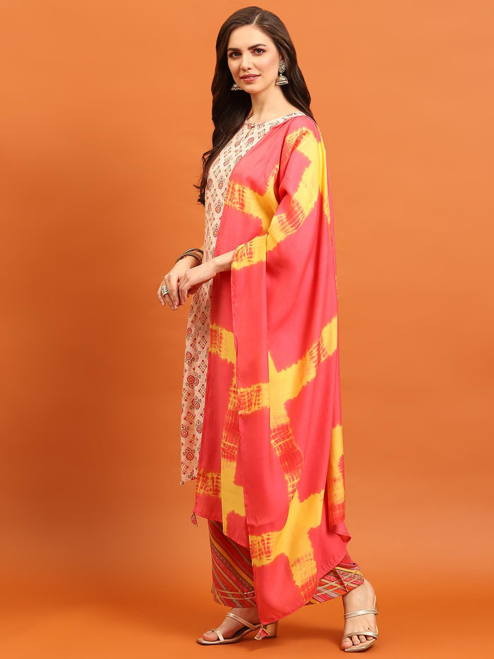 Women Coral Floral Printed Kurta Trouser Dupatta.