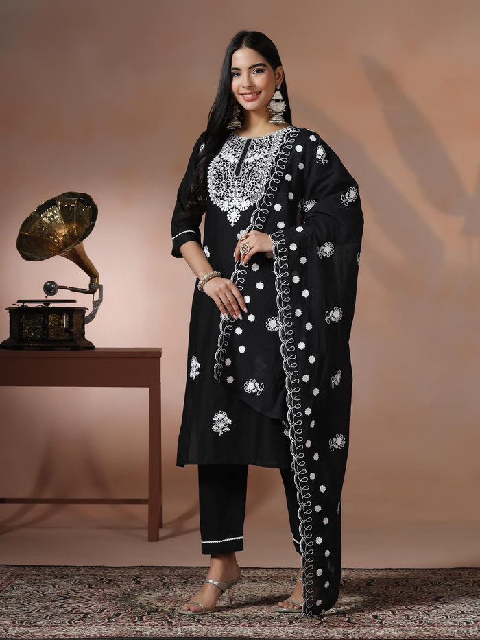 Women Cotton Black Embroidered Kurta Comfort Pant Dupatta.