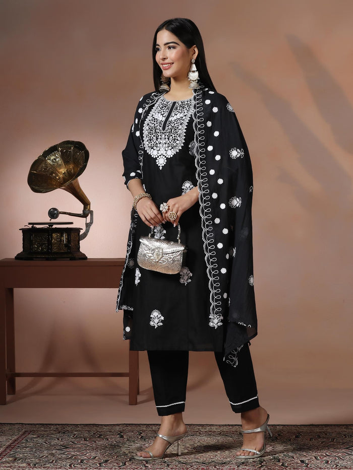 Women Cotton Black Embroidered Kurta Comfort Pant Dupatta.