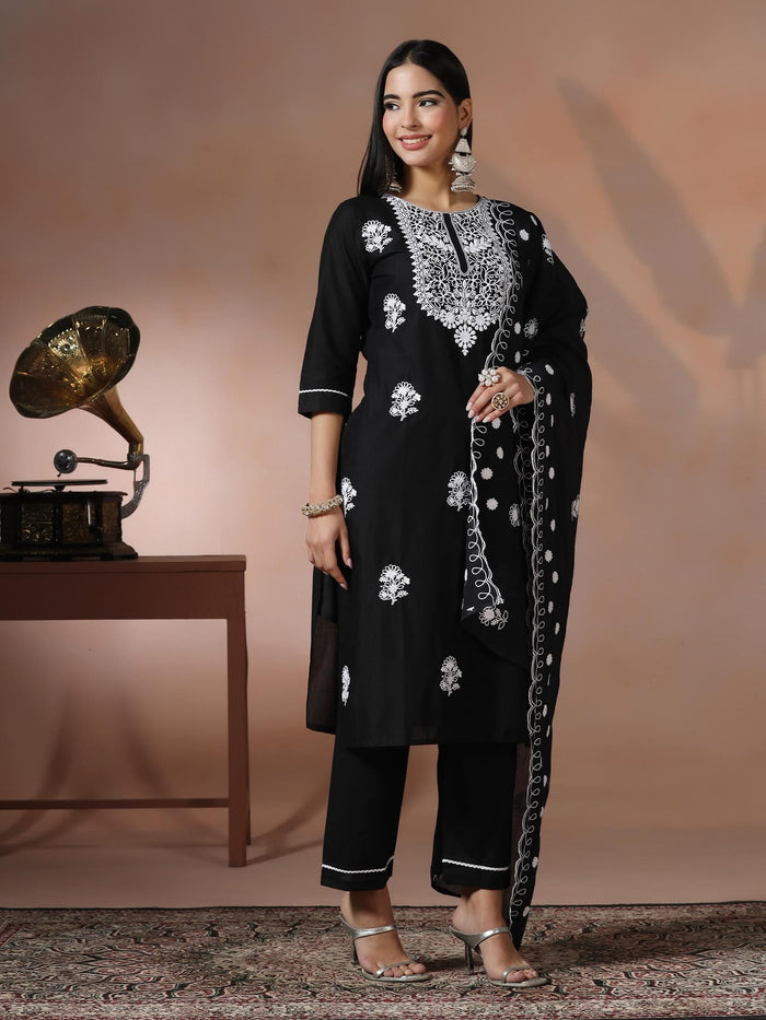 Women Cotton Black Embroidered Kurta Comfort Pant Dupatta.